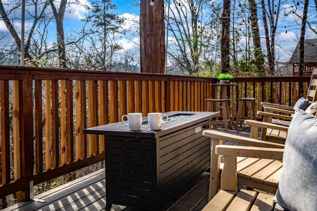 The Family Stone Luxe Cabin Sleeps 12 Hot Tub Dogfriendly Dollywood Pigeon Forge Exteriér fotografie