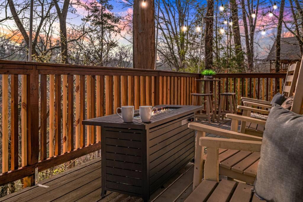 The Family Stone Luxe Cabin Sleeps 12 Hot Tub Dogfriendly Dollywood Pigeon Forge Exteriér fotografie